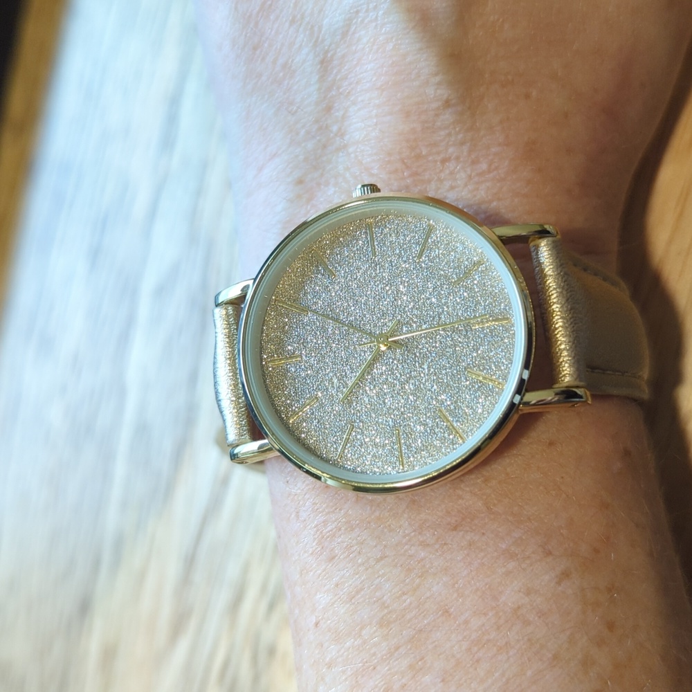 NY&Co. Champagne watch
